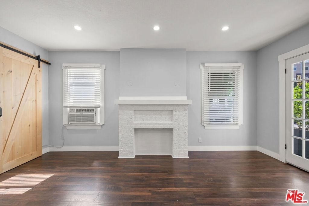 1754 N La Brea Avenue - Photo 3