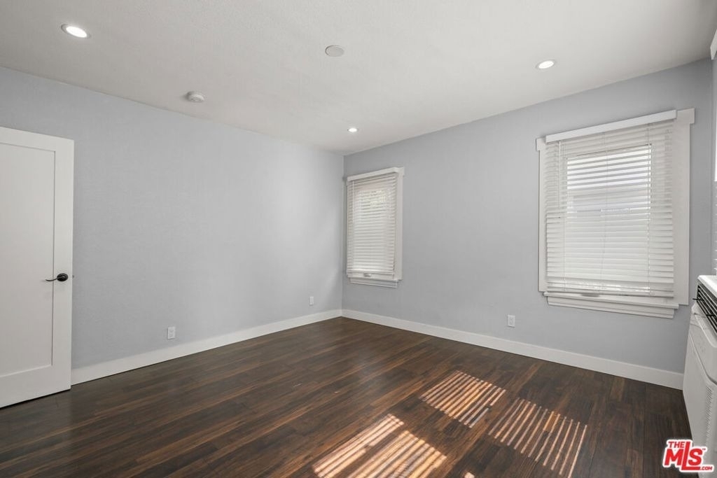 1754 N La Brea Avenue - Photo 18