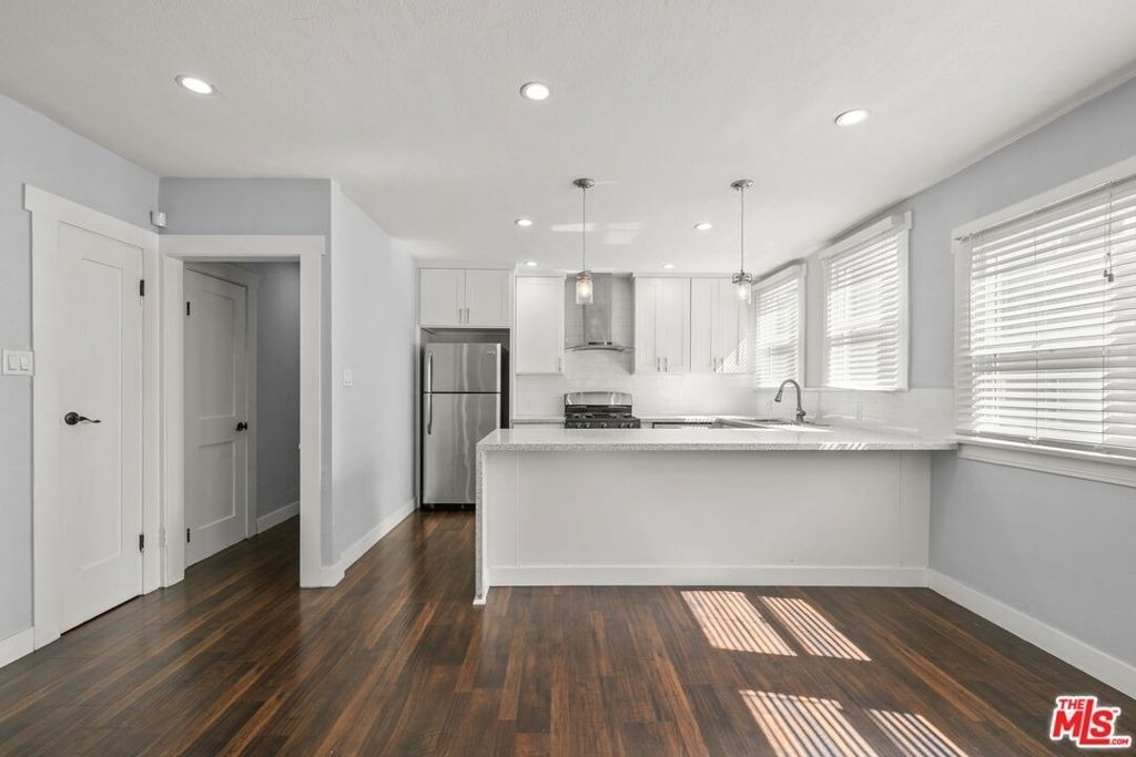 1754 N La Brea Avenue - Photo 10