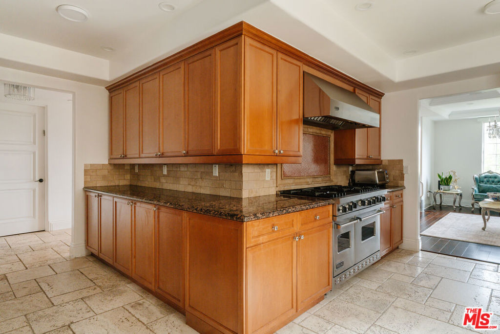 1835 Pandora Avenue - Photo 16