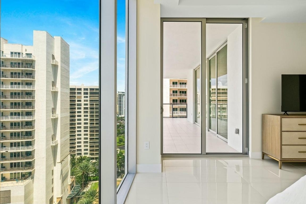 3100 N Ocean Drive - Photo 17