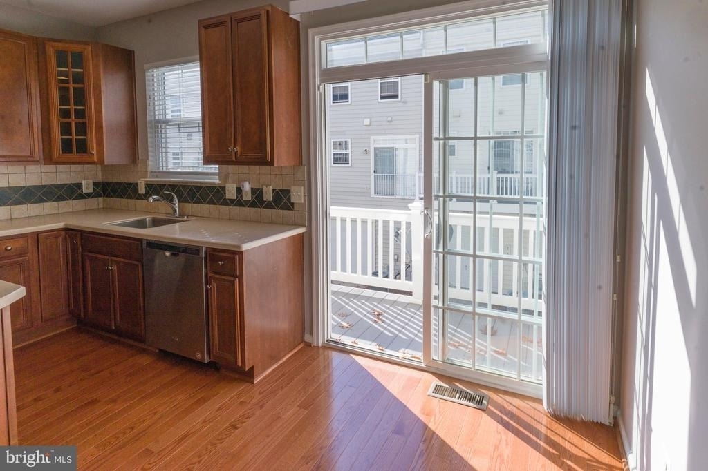 4281 S Capitol Street Sw - Photo 9