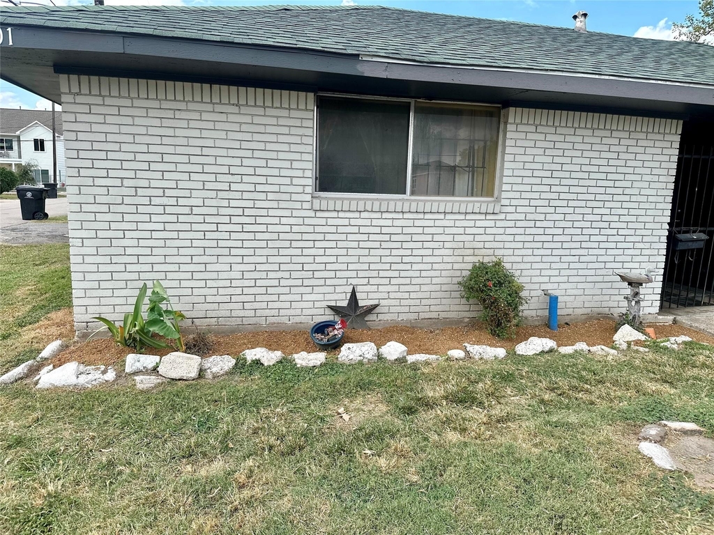 5405 Suez Street - Photo 12