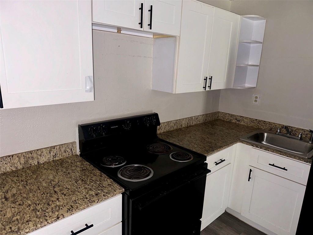 5405 Suez Street - Photo 6