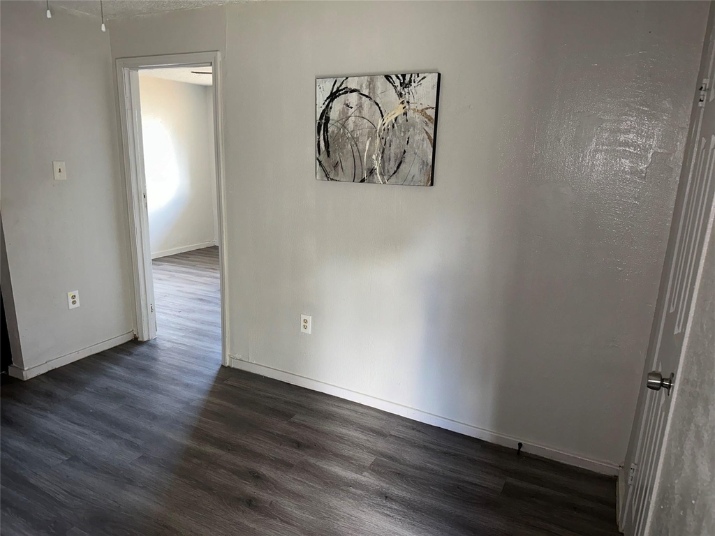 5405 Suez Street - Photo 2