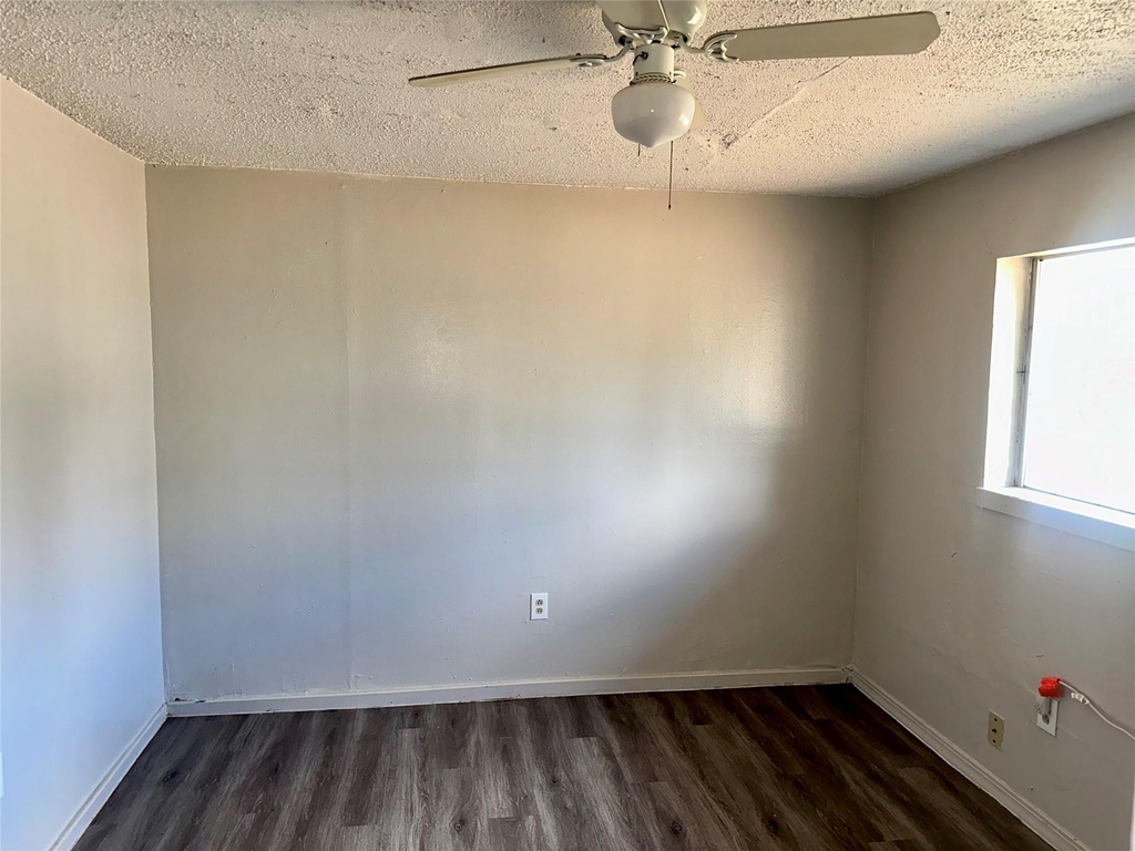 5405 Suez Street - Photo 8