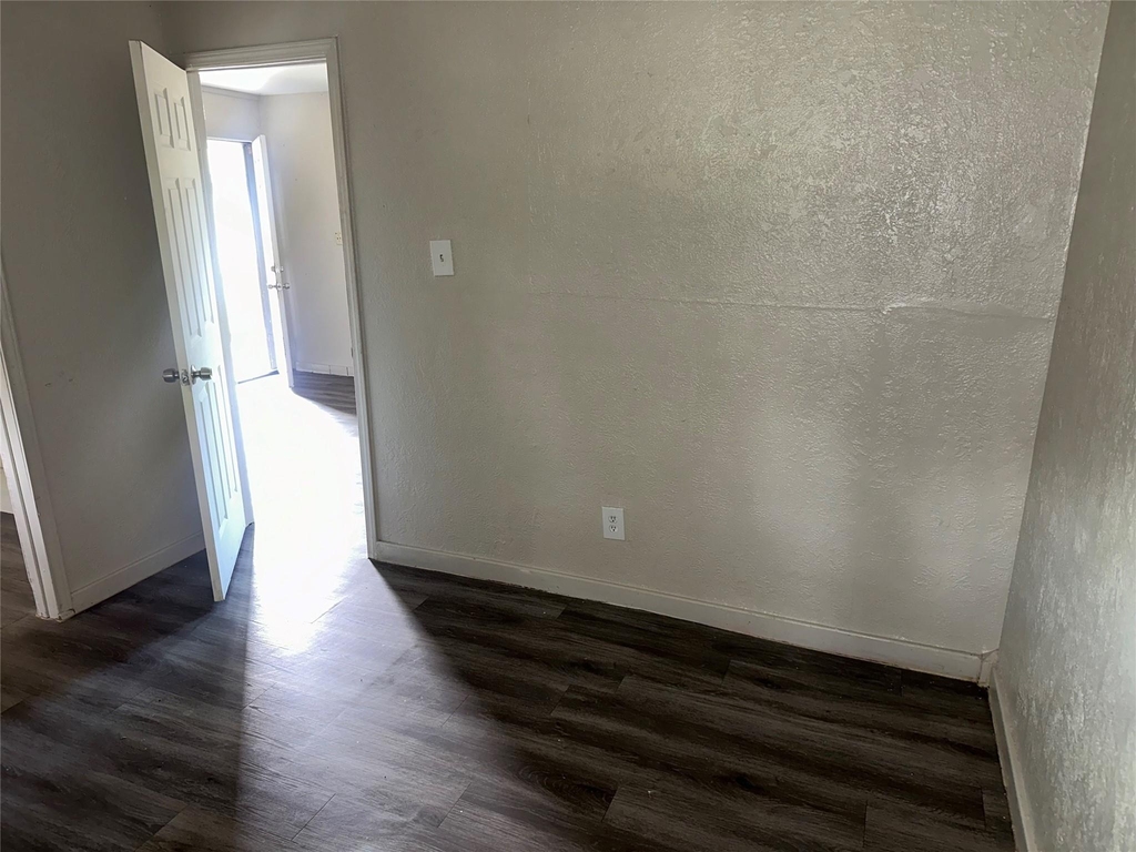 5409 Suez Street - Photo 6