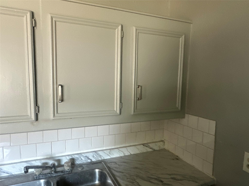 5409 Suez Street - Photo 2