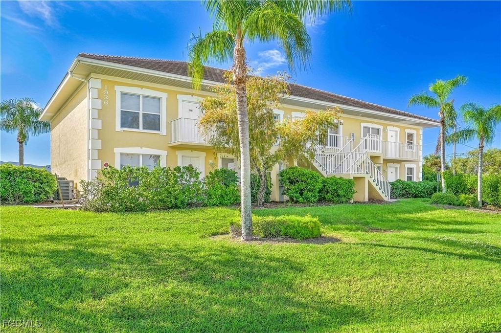 1936 Beach Parkway - Photo 4