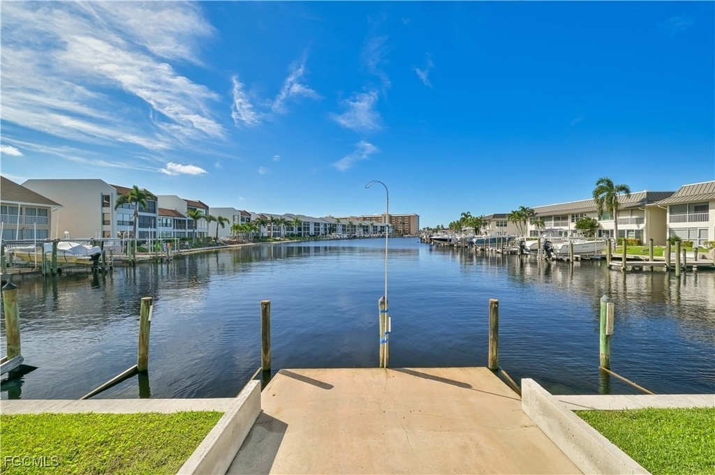 1936 Beach Parkway - Photo 3