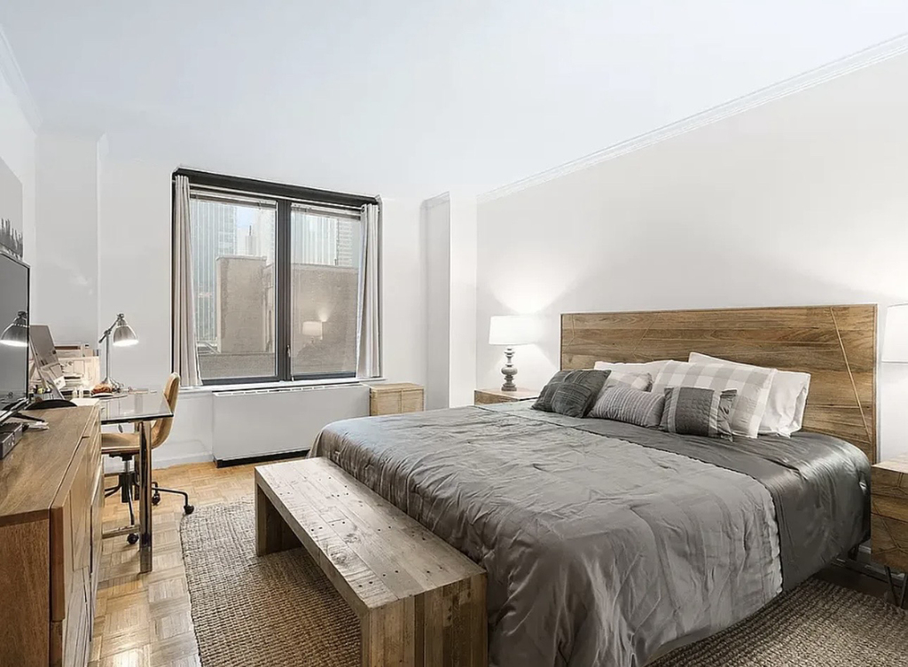150 East 57th Street, Unit 22e - Photo 1