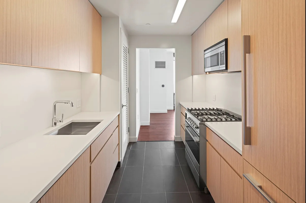  West 67th Street - Photo 3