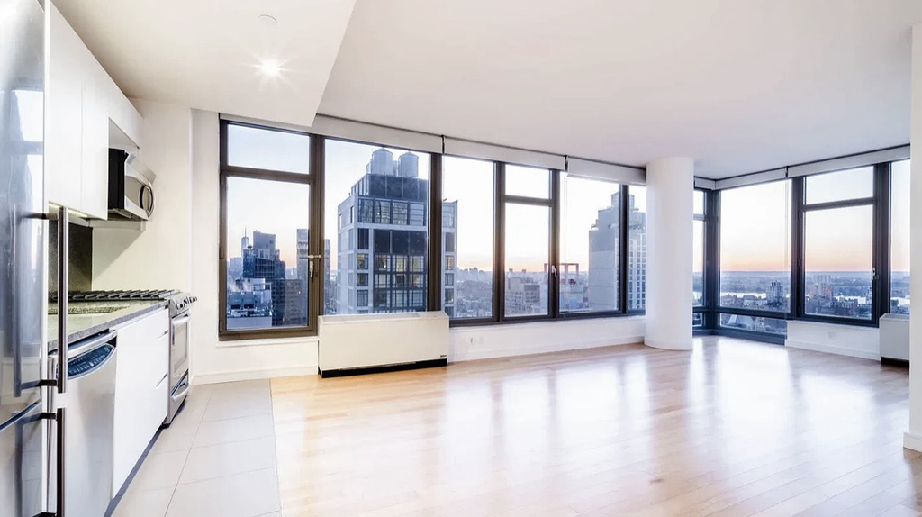 300 East 39th Street, Unit Phg - Photo 2