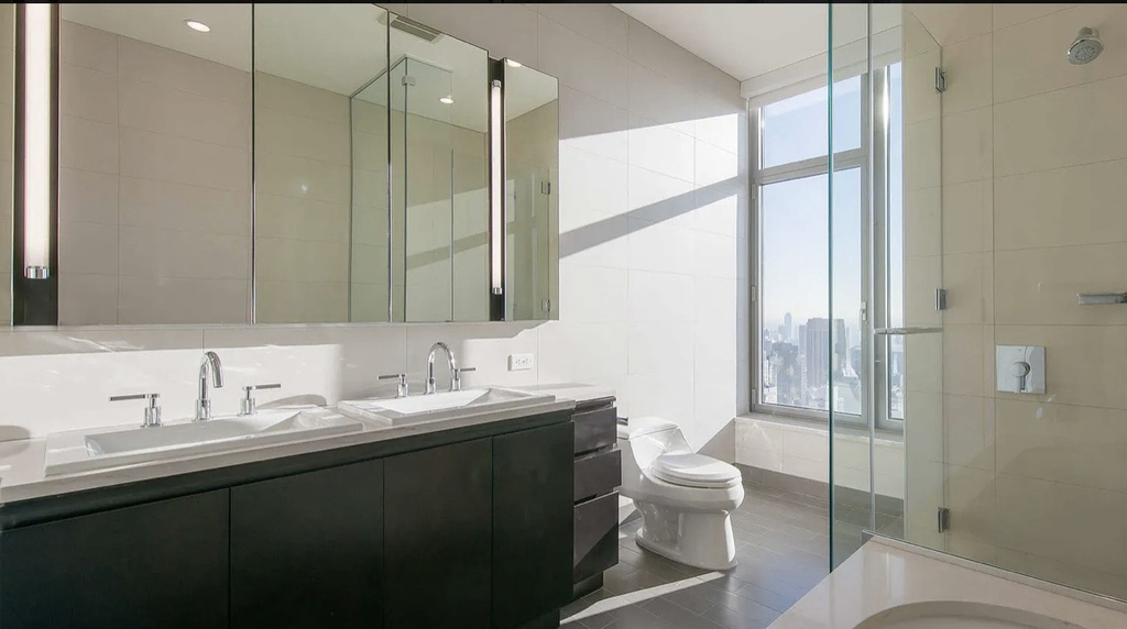 300 East 39th Street, Unit Phg - Photo 14