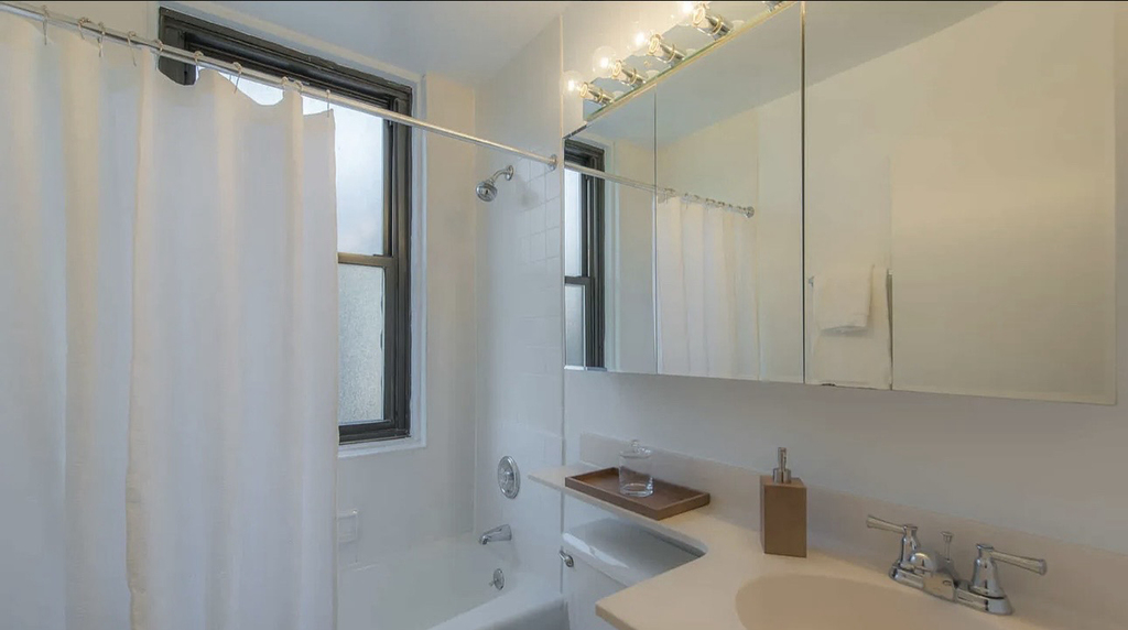 240 East 27th Street, Unit 10k - Photo 13