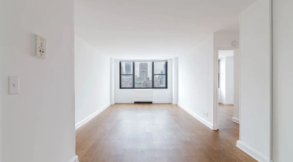 240 East 27th Street, Unit 10k - Photo 5