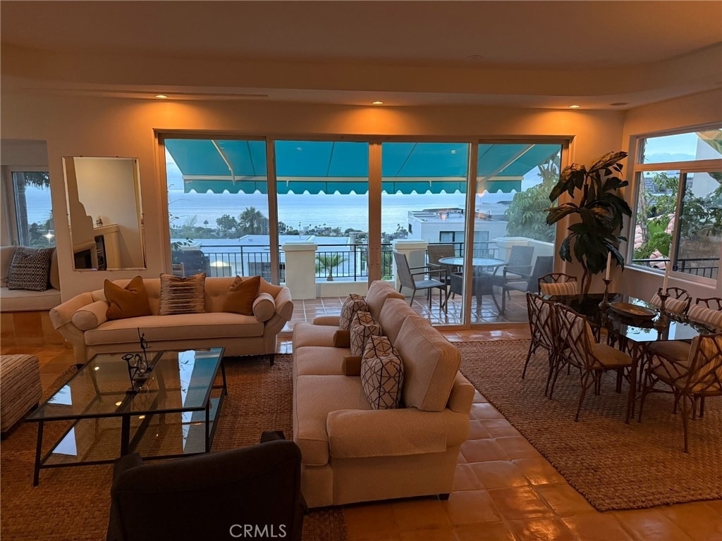 1050 Skyline - Photo 31