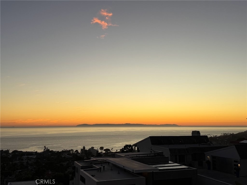 1050 Skyline - Photo 28