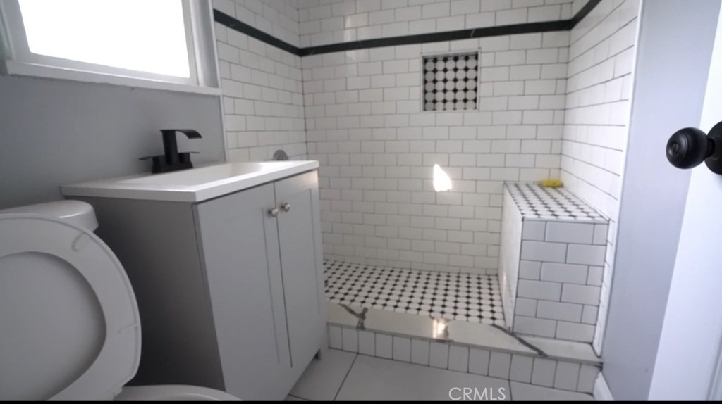 1011 Laguna - Photo 1
