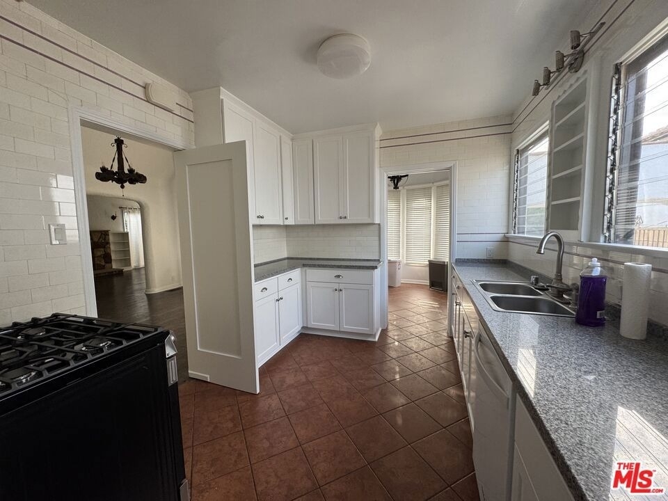 326 N La Jolla Avenue - Photo 16