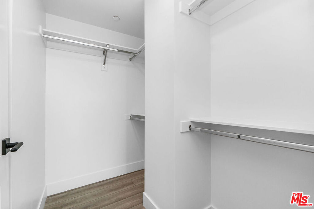 3632 S Keystone Avenue - Photo 31
