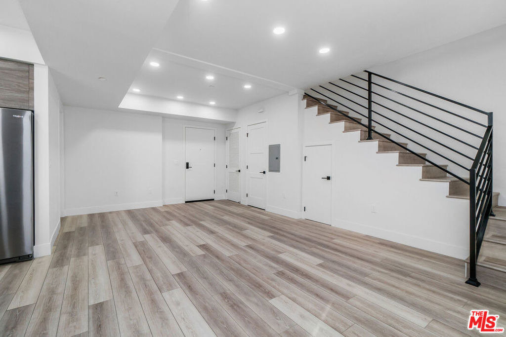 3632 S Keystone Avenue - Photo 22