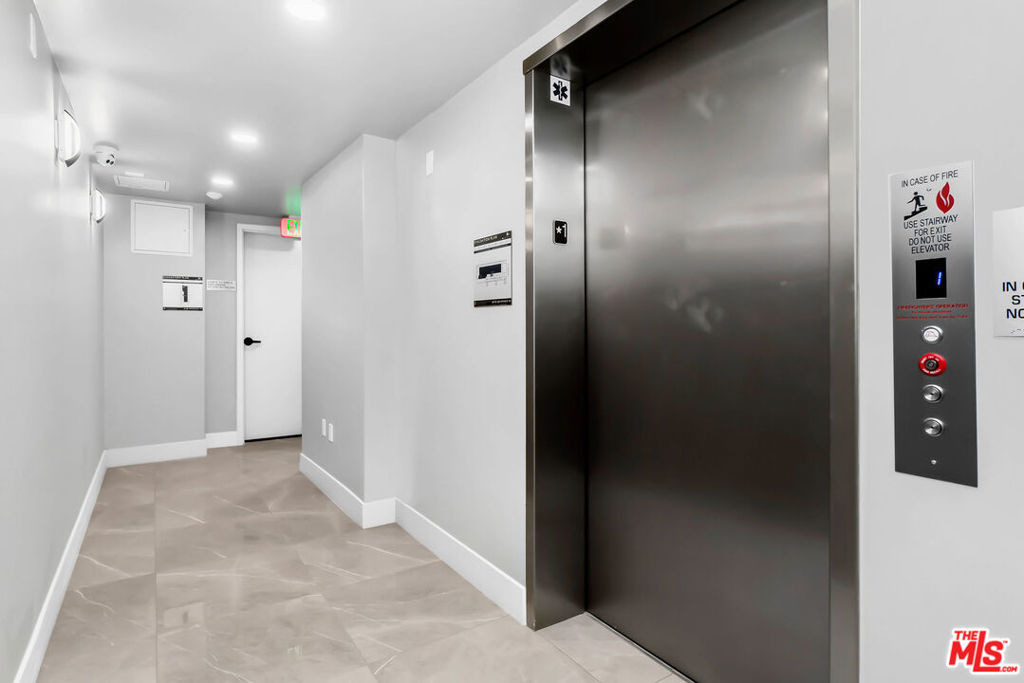 3632 S Keystone Avenue - Photo 5