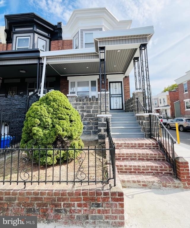 633 S 57th Street - Photo 2