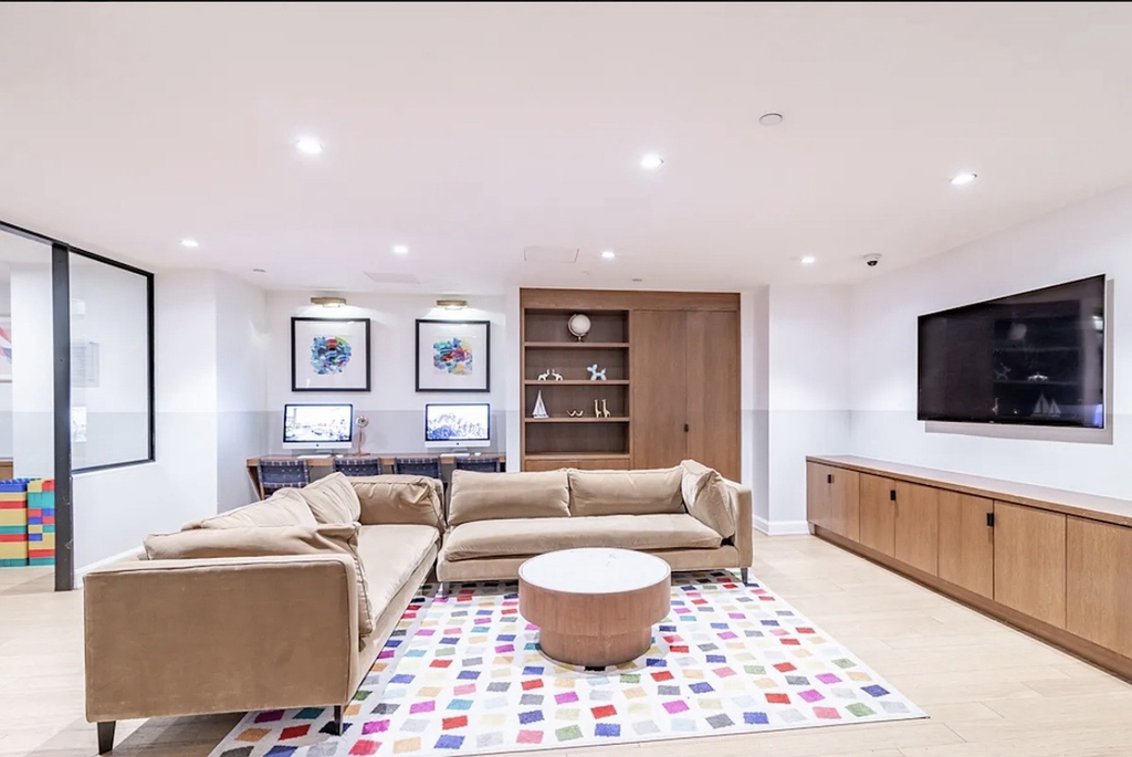 420 East 54th Street, Unit 1208 - Photo 18
