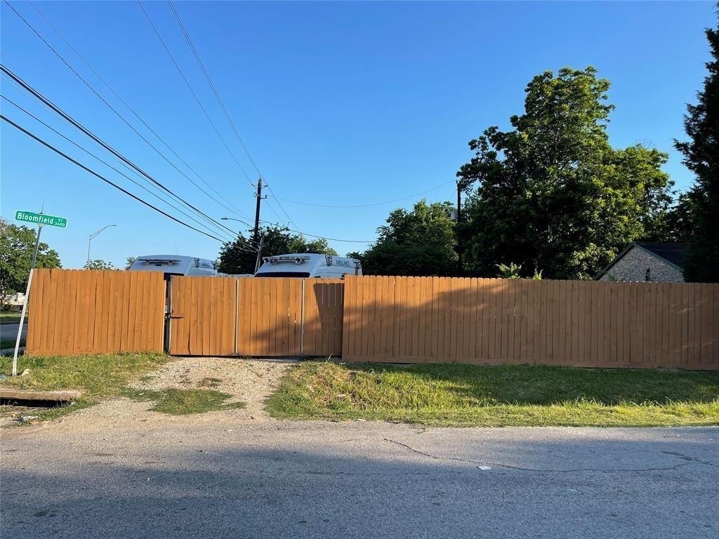 3638 Bloomfield Street - Photo 0
