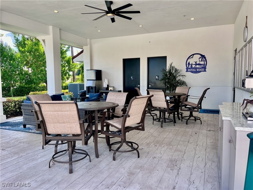 3685 Amberly Circle W - Photo 38