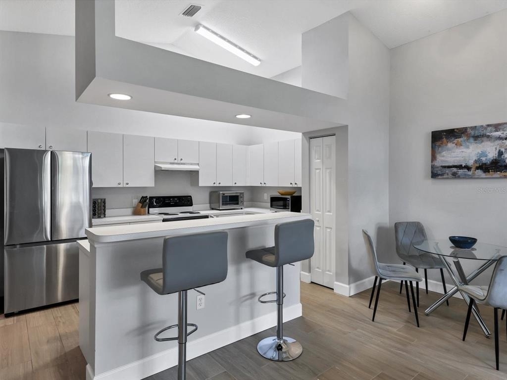 7234 Eleanor Circle - Photo 10