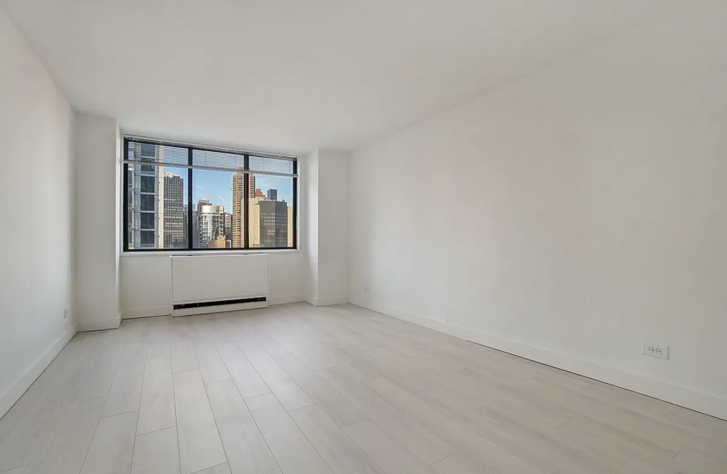 200 East 33rd Street, Unit 26g - Photo 5