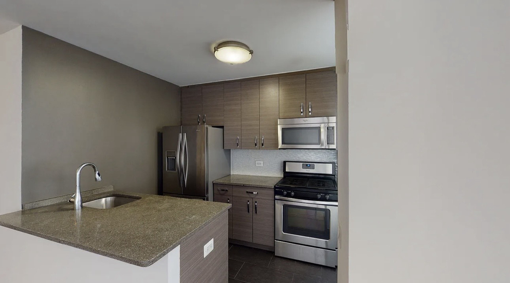 401 East 34th Street, Unit N10l - Photo 1