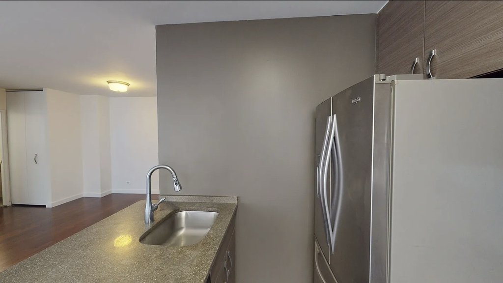401 East 34th Street, Unit N10l - Photo 0