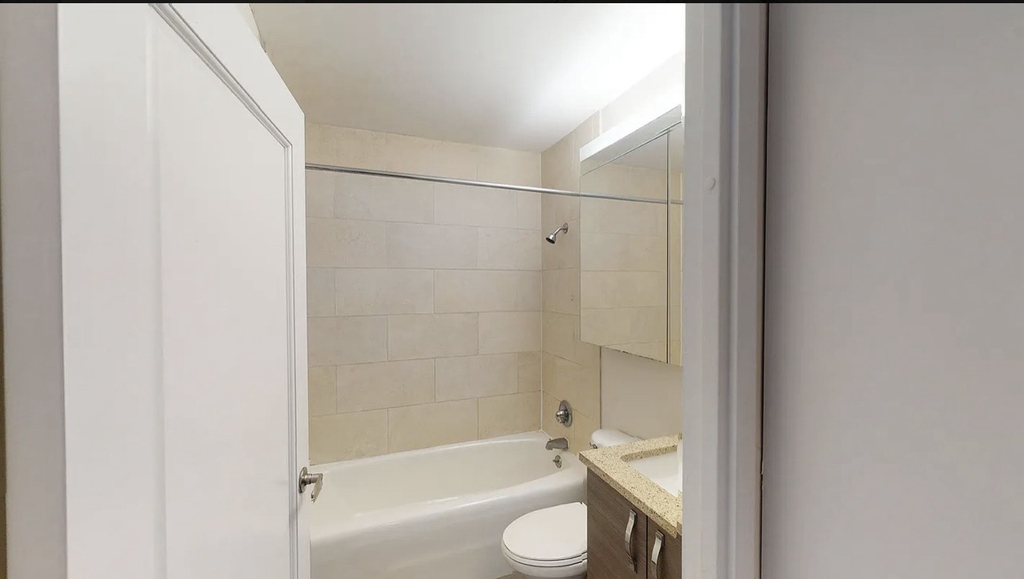 401 East 34th Street, Unit N10l - Photo 3