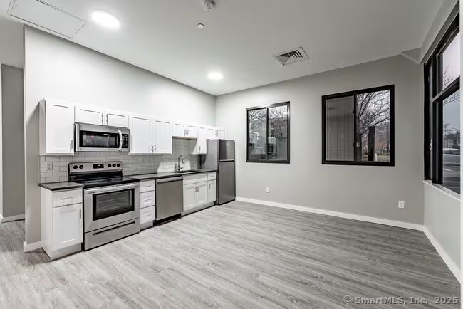 333 State Street - Photo 6
