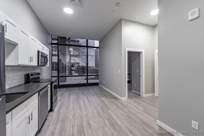 333 State Street - Photo 12
