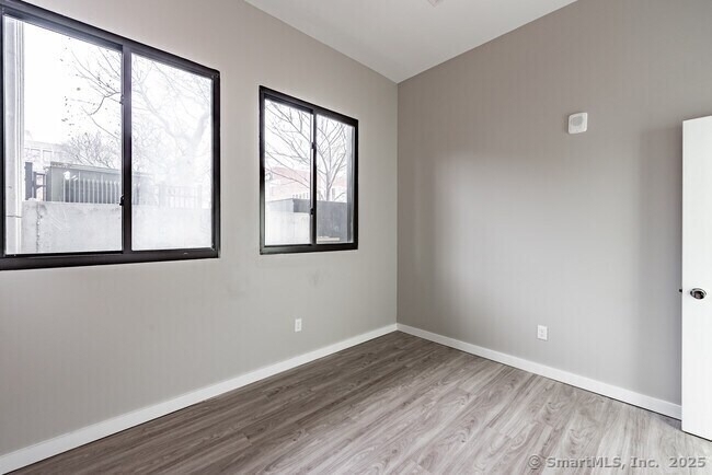 333 State Street - Photo 7