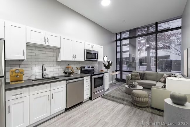 333 State Street - Photo 5
