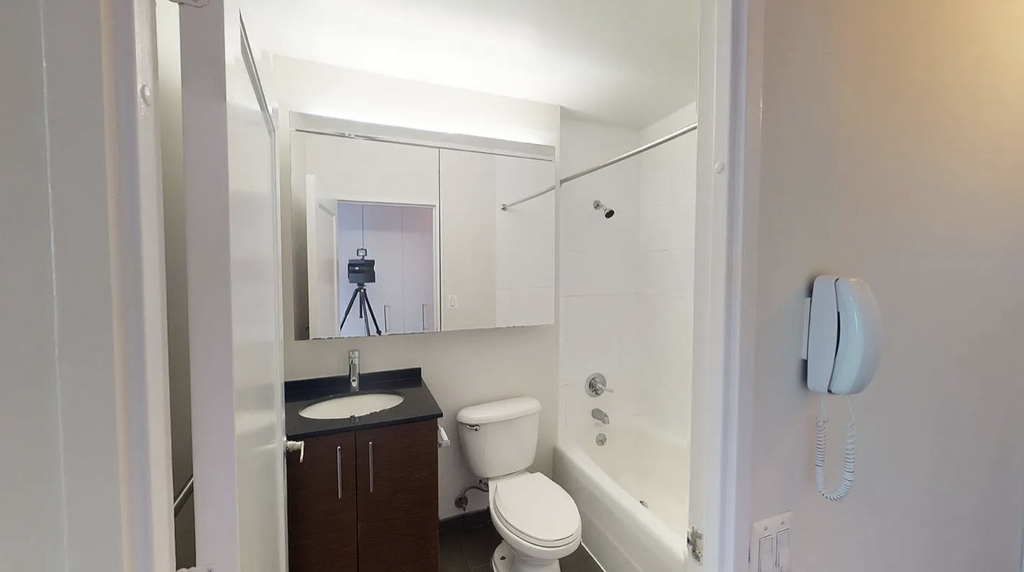 401 East 34th Street, Unit N30f - Photo 3