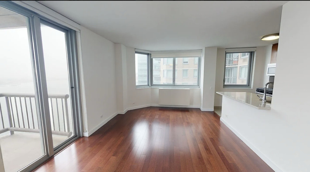 401 East 34th Street, Unit N30f - Photo 1