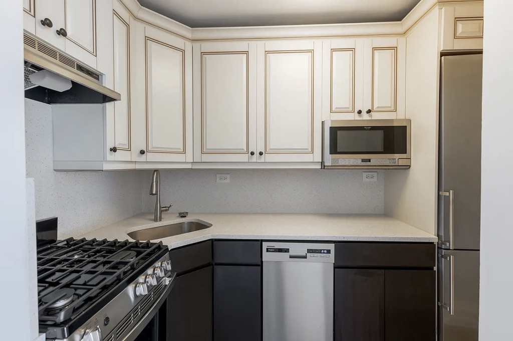 417 East 57th Street, Unit 4a - Photo 0