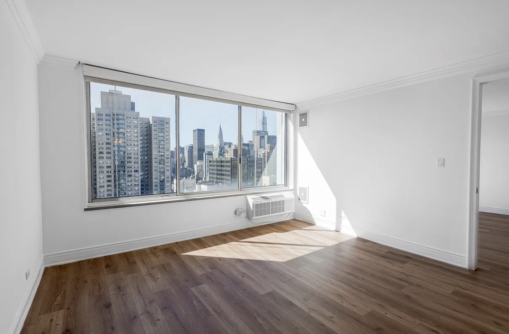 417 East 57th Street, Unit 4a - Photo 2