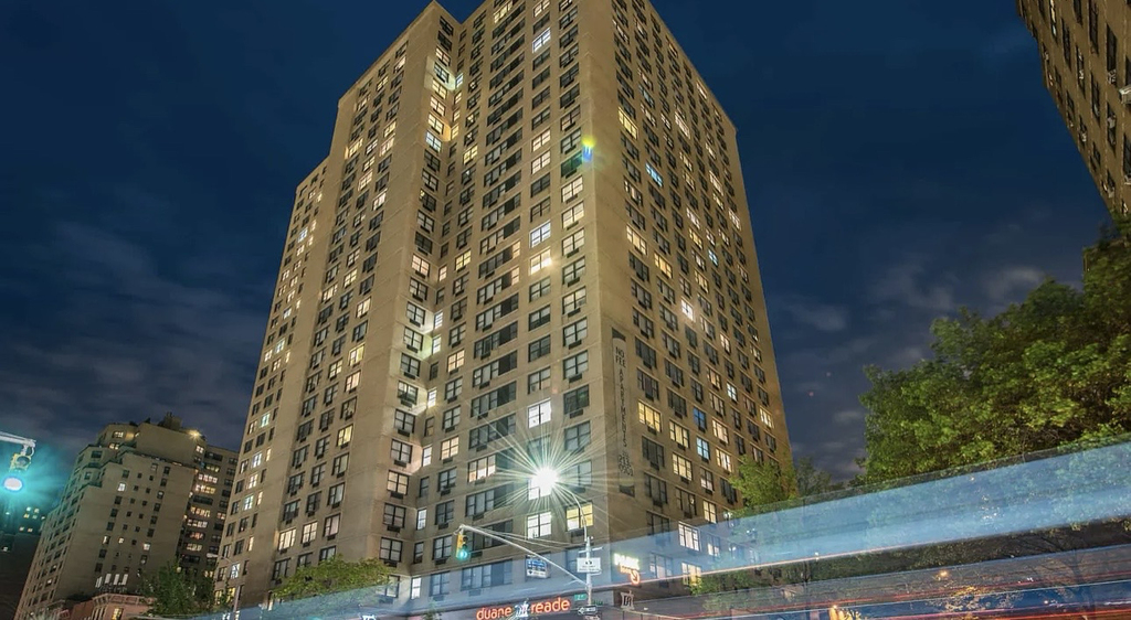 240 East 27th Street, Unit 19b - Photo 19