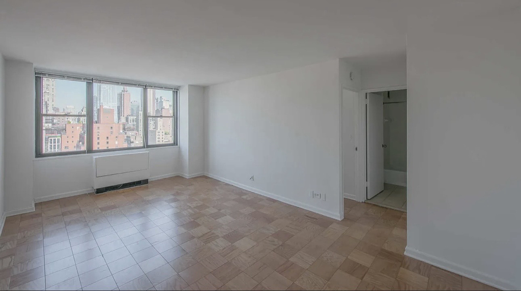 240 East 27th Street, Unit 19b - Photo 10