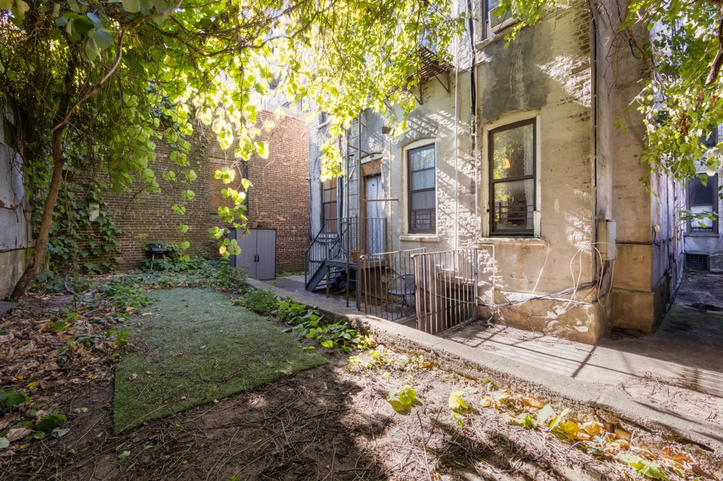 74 Eldert Street - Photo 2