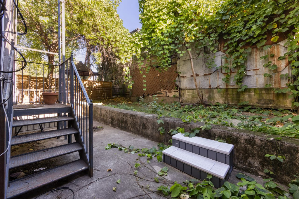 74 Eldert Street - Photo 1