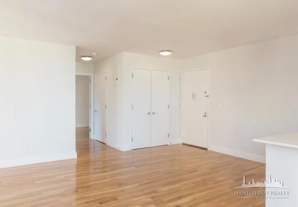 W 48th St - Photo 2
