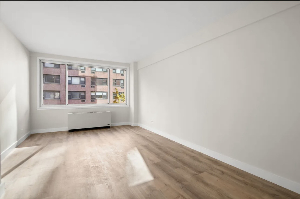 340 East 51st Street, Unit 005f - Photo 1